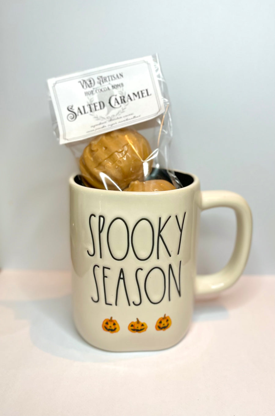 Halloween Mug and 2 Hot Chocolate Bombs